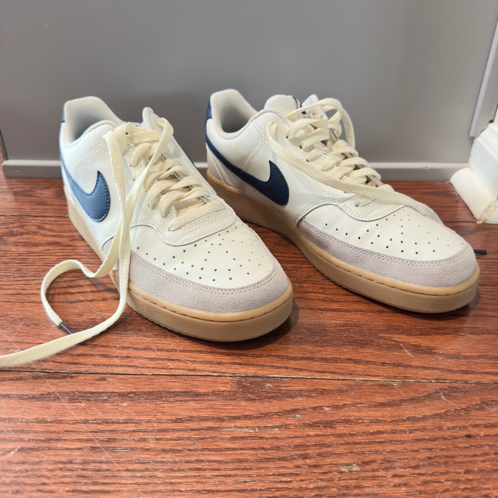 Nike Court Low Top Sneaker